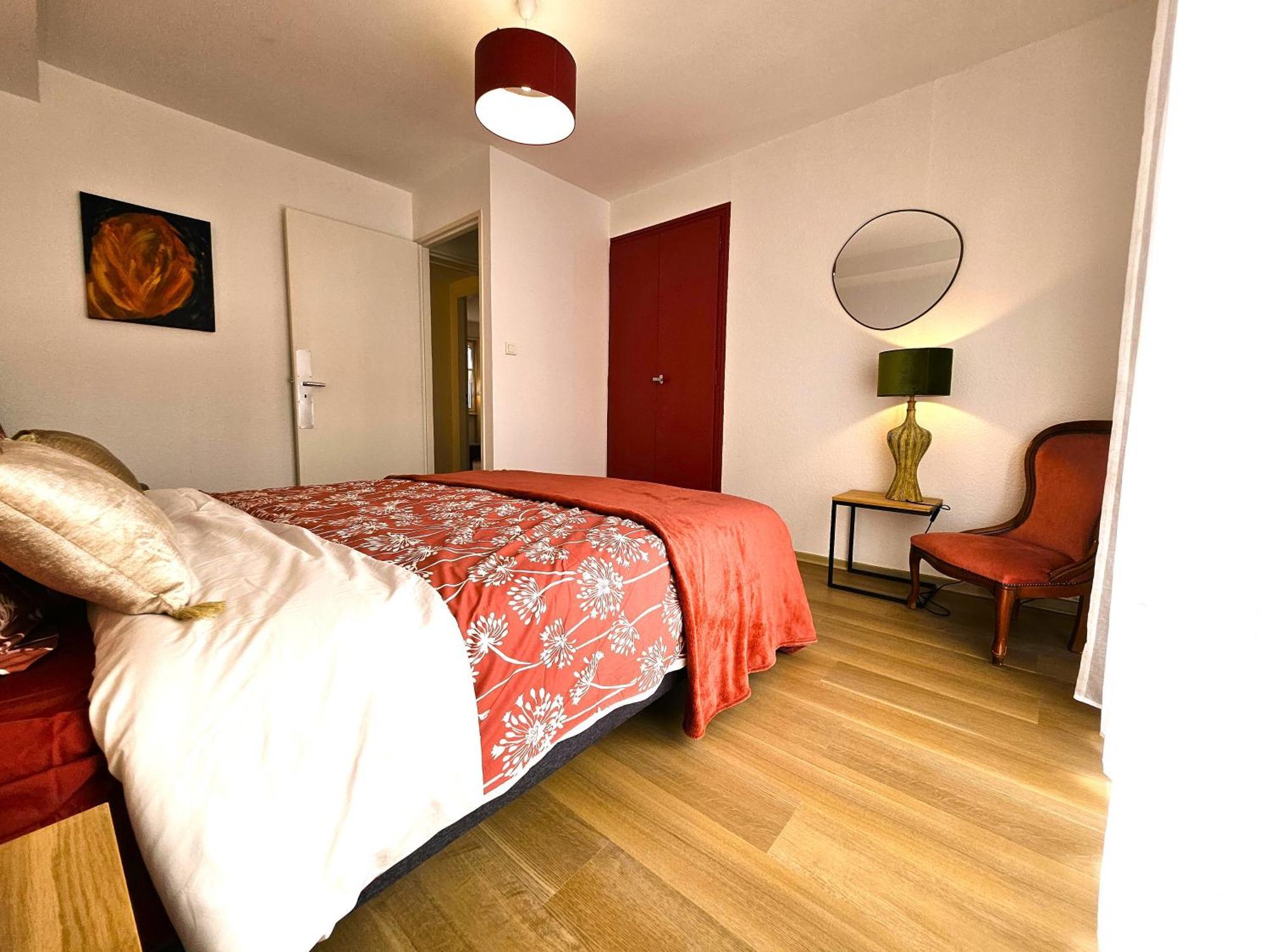 T4- Centre Ville- Parking Prive Apartment